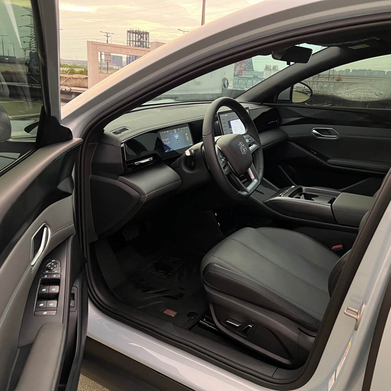Qin L 2025 EV 470KM Leading Edition Qin L 2025 EV 470KM Leading Edition