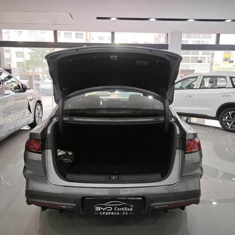 Qin L 2025 DM-i Intelligent Driving Edition 120KM Beyond Edition Qin L 2025 DM-i Intelligent Driving Edition 120KM Beyond Edition