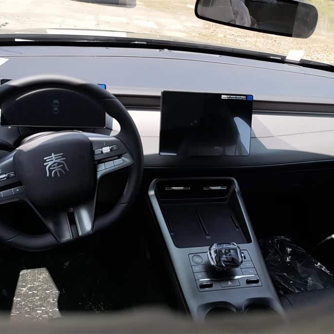 Qin PLUS 2025 DM-i Intelligent Driving Edition 55KM Leading Edition Qin PLUS 2025 DM-i Intelligent Driving Edition 55KM Leading Edition