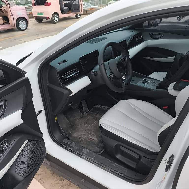 Haibao 06 New Energy 2024 DM-i 80KM Luxury Edition Haibao 06 New Energy 2024 DM-i 80KM Luxury Edition