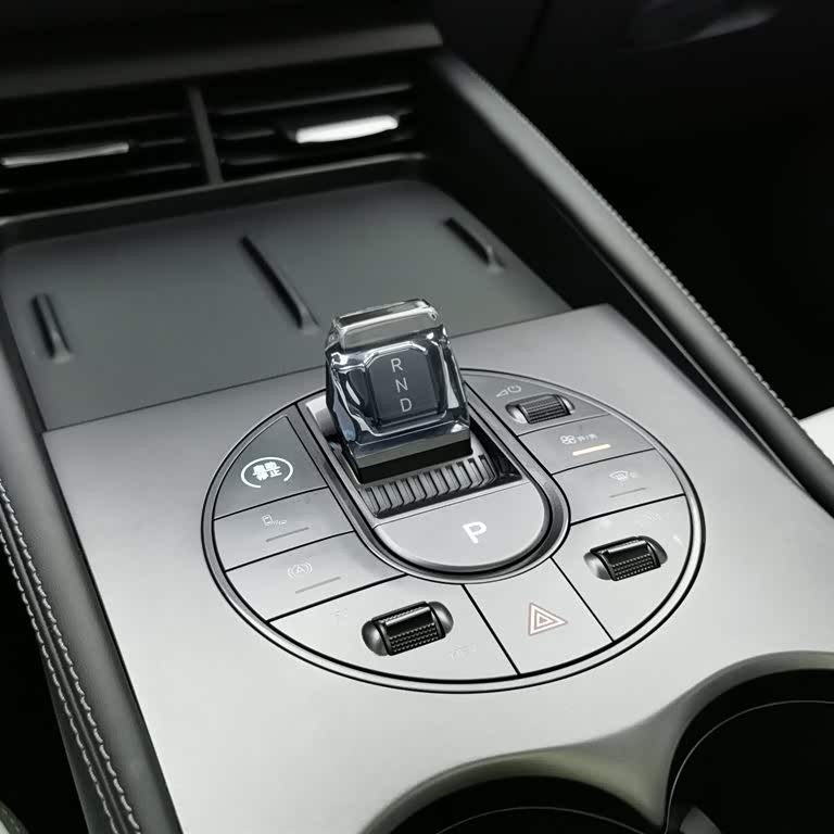 Haibao 06 New Energy 2024 DM-i 120KM Premium Edition Haibao 06 New Energy 2024 DM-i 120KM Premium Edition