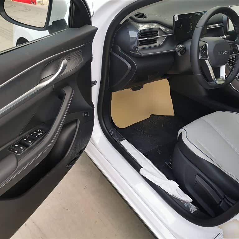 Destroyer 05 2024 Glory Edition DM-i 55KM Luxury Model Destroyer 05 2024 Glory Edition DM-i 55KM Luxury Model