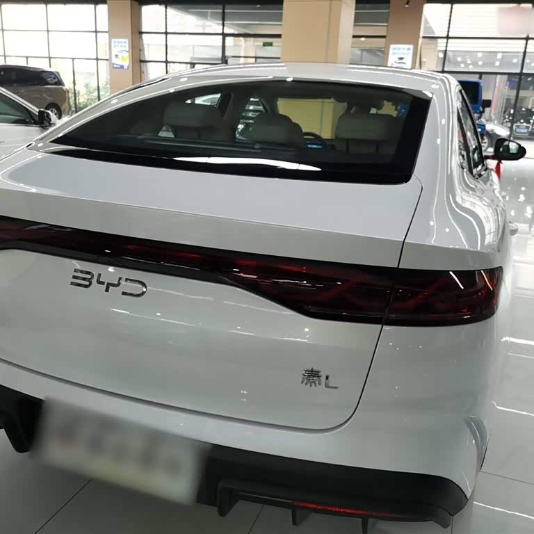 Qin L 2024 DM-i 120KM Beyond Edition Qin L 2024 DM-i 120KM Beyond Edition