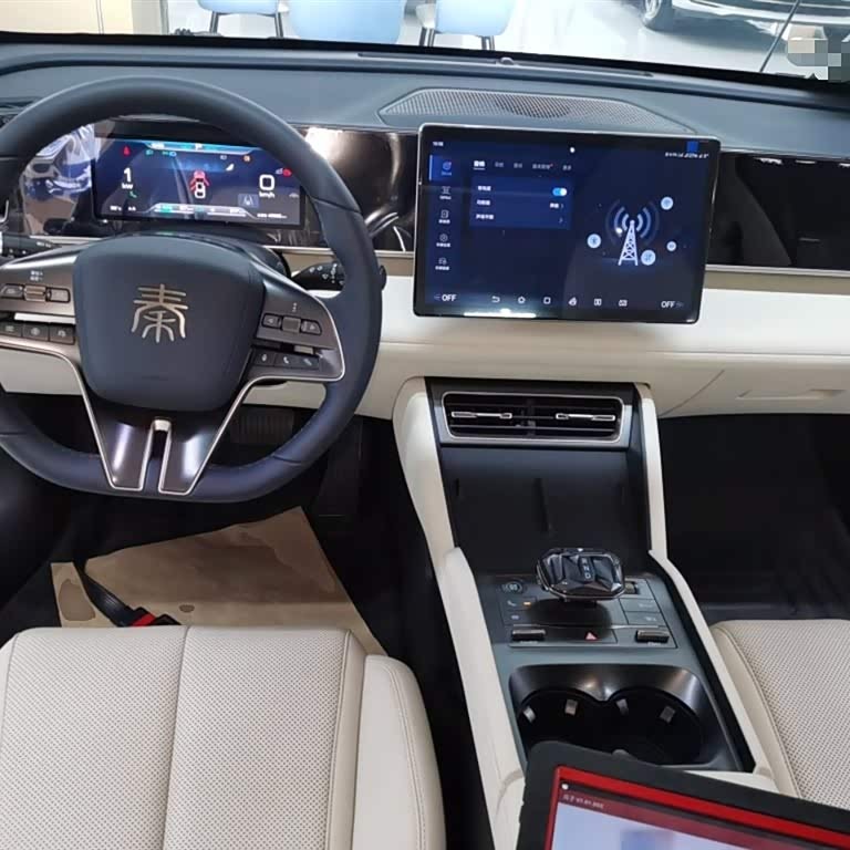 Qin L 2024 DM-i 120KM Beyond Edition Qin L 2024 DM-i 120KM Beyond Edition