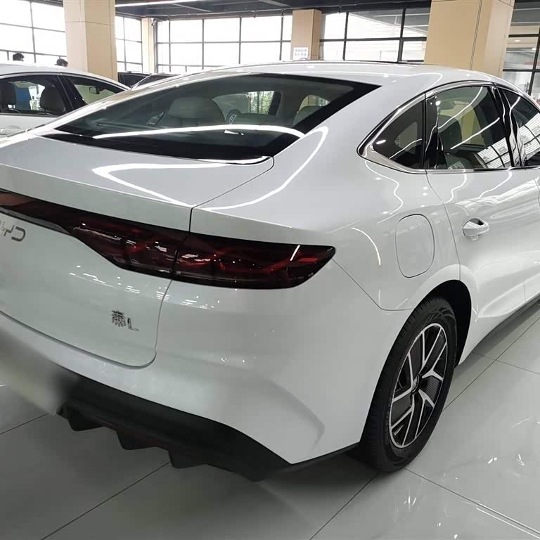 Qin L 2024 DM-i 120KM Beyond Edition Qin L 2024 DM-i 120KM Beyond Edition