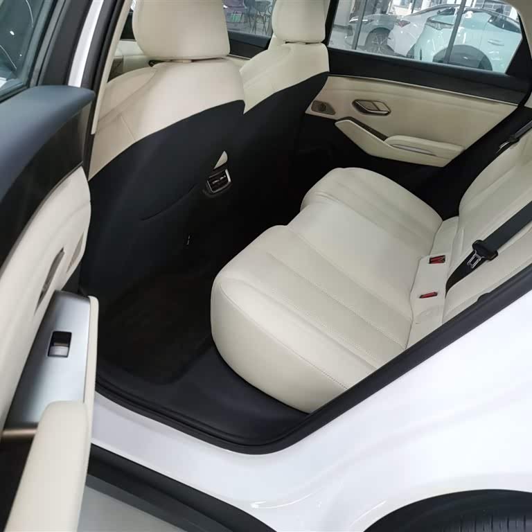 Qin L 2024 DM-i 120KM Beyond Edition Qin L 2024 DM-i 120KM Beyond Edition