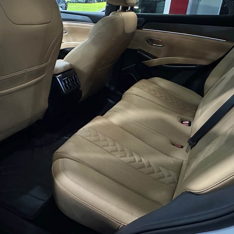 Song L DM-i 2025 Smart Driving Edition 112km Supercharged Song L DM-i 2025 Smart Driving Edition 112km Supercharged