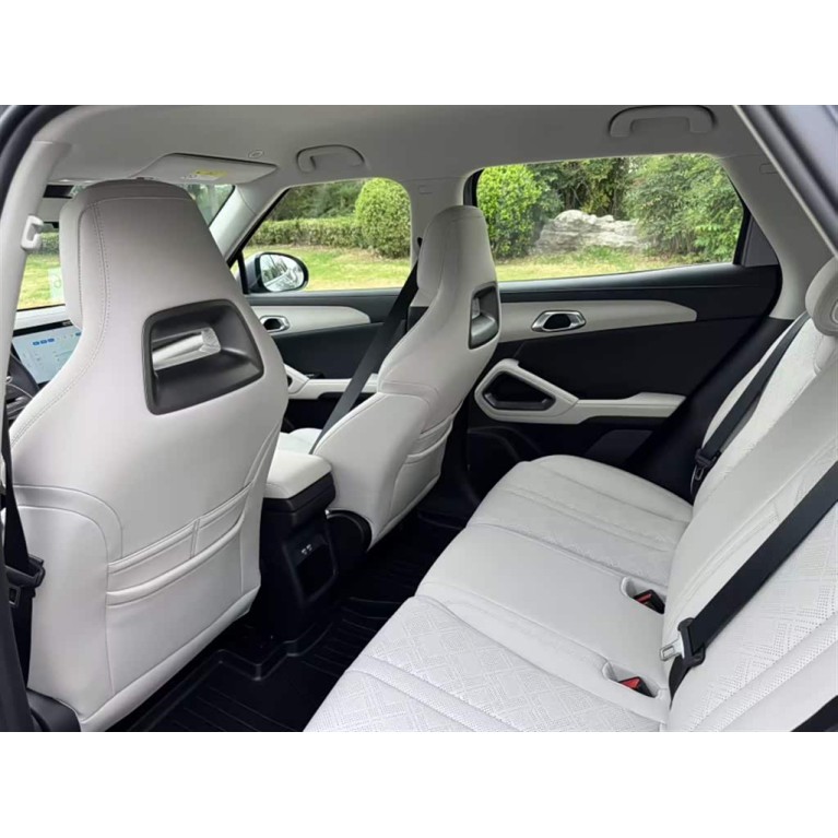 Yuan UP 2024 301KM Leading Edition-gray Yuan UP 2024 301KM Leading Edition-gray