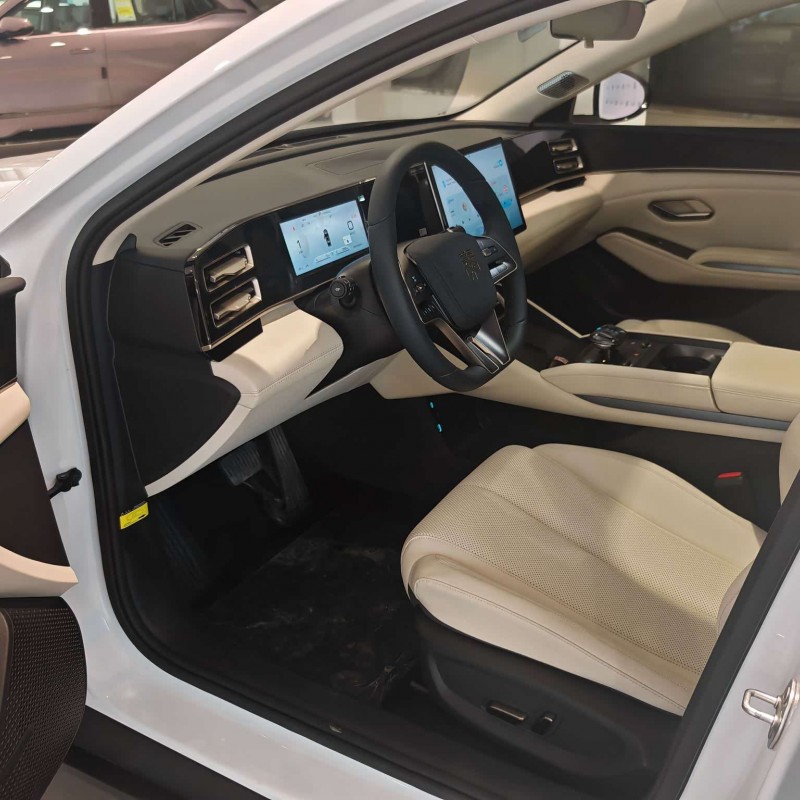 Qin L 2024 DM-i 120KM Beyond Edition Qin L 2024 DM-i 120KM Beyond Edition