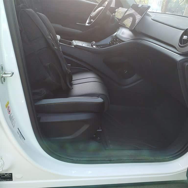 Sea Lion 05 DM-i 2025 DM-i 115KM Premium Edition Sea Lion 05 DM-i 2025 DM-i 115KM Premium Edition