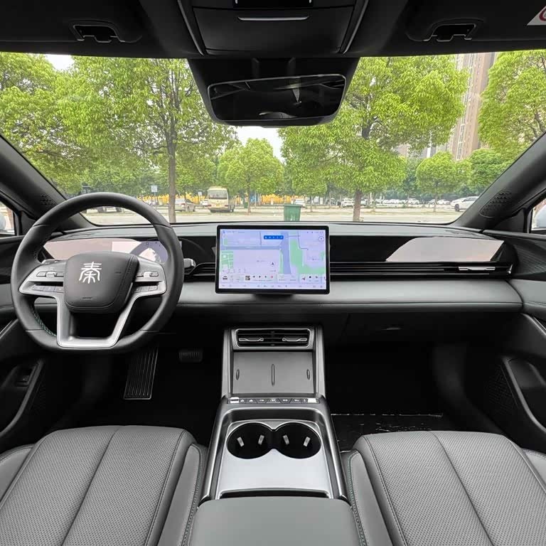 Qin L 2025 EV 545KM Excellence Edition Qin L 2025 EV 545KM Excellence Edition