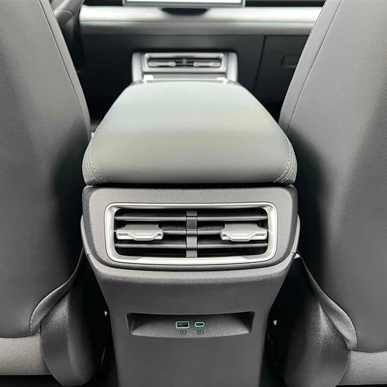 Qin L 2025 EV 545KM Excellence Edition Qin L 2025 EV 545KM Excellence Edition