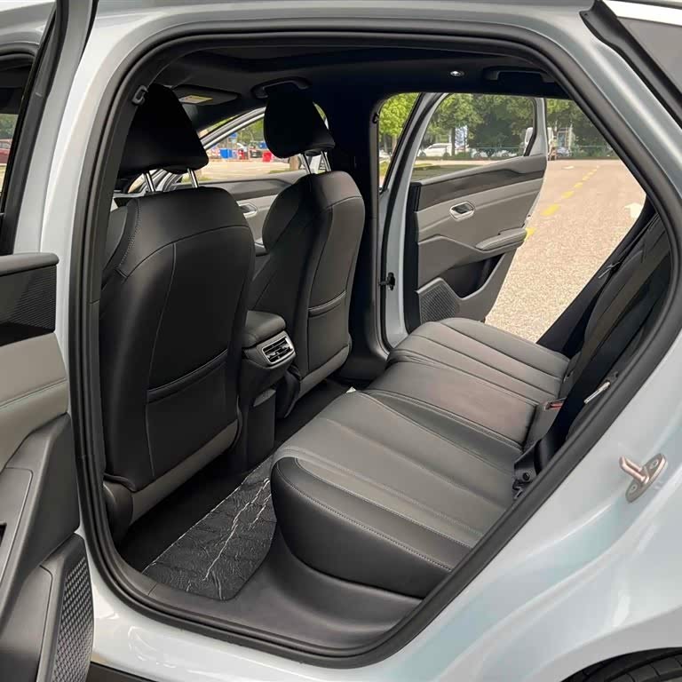Qin L 2025 EV 545KM Excellence Edition Qin L 2025 EV 545KM Excellence Edition