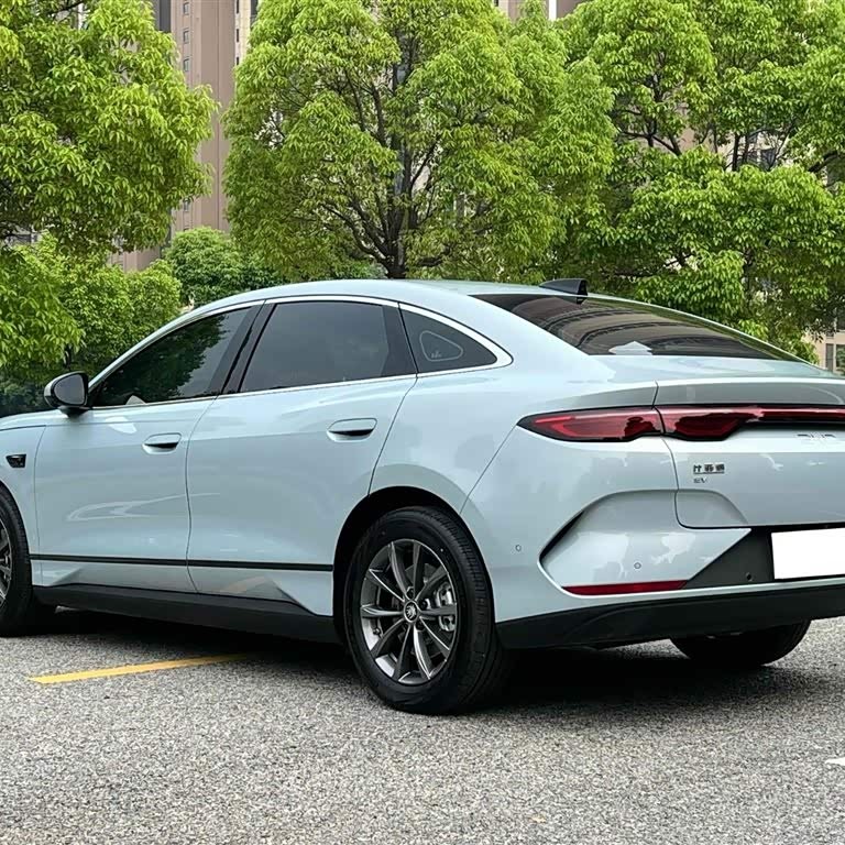 Qin L 2025 EV 545KM Excellence Edition Qin L 2025 EV 545KM Excellence Edition