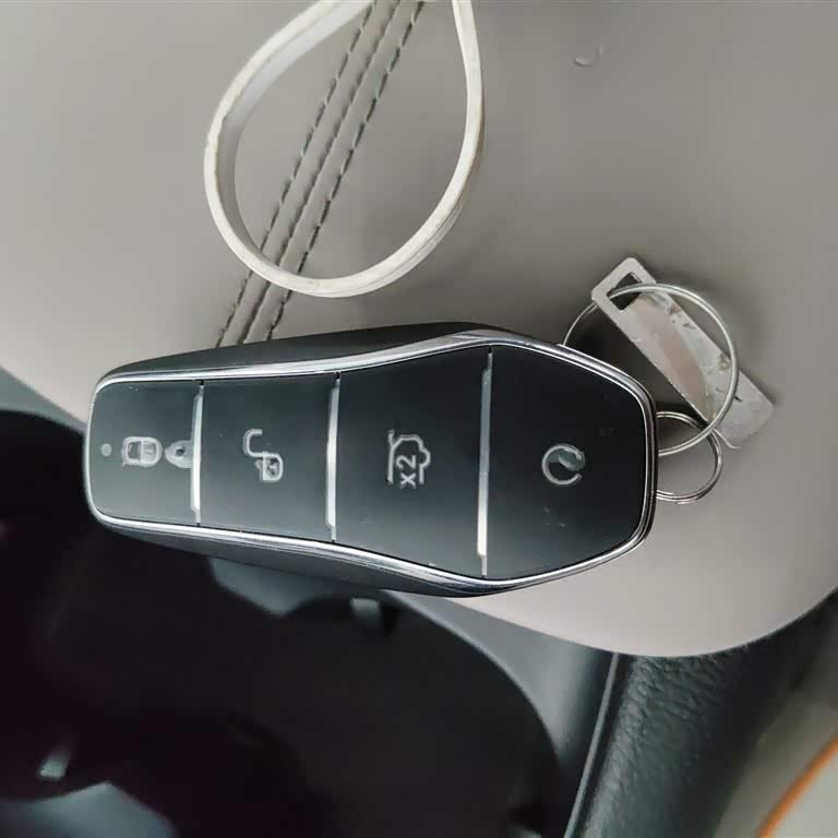 Song Pro New Energy 2024 Honor Edition DM-i 110KM Beyond Edition Song Pro New Energy 2024 Honor Edition DM-i 110KM Beyond Edition