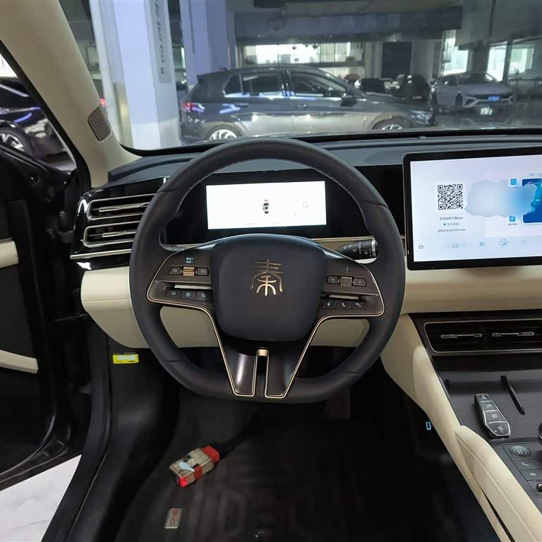 Qin L 2024 DM-i 120KM Beyond Edition Qin L 2024 DM-i 120KM Beyond Edition