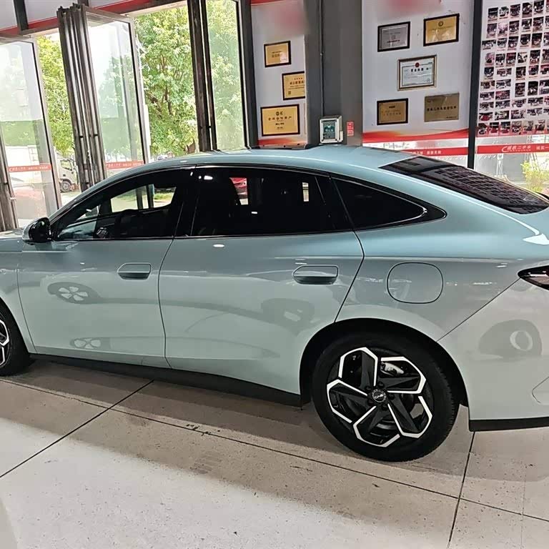 Haibao 06 New Energy 2024 DM-i 120KM Flagship Model Haibao 06 New Energy 2024 DM-i 120KM Flagship Model