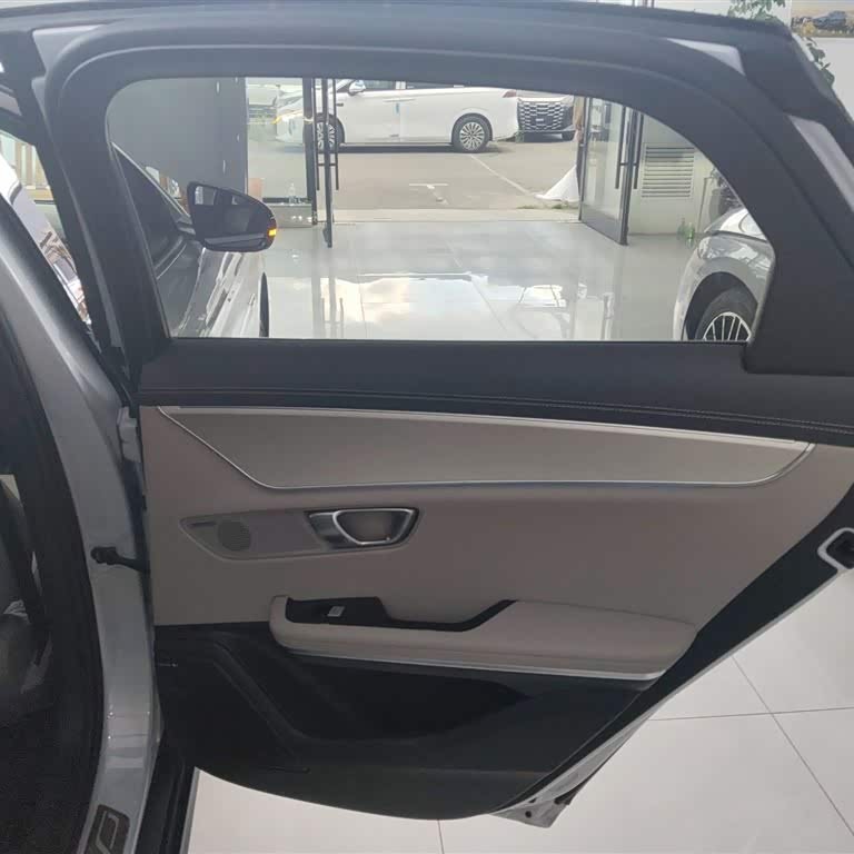 Han 2025 DM-i 125KM Premium Edition Han 2025 DM-i 125KM Premium Edition