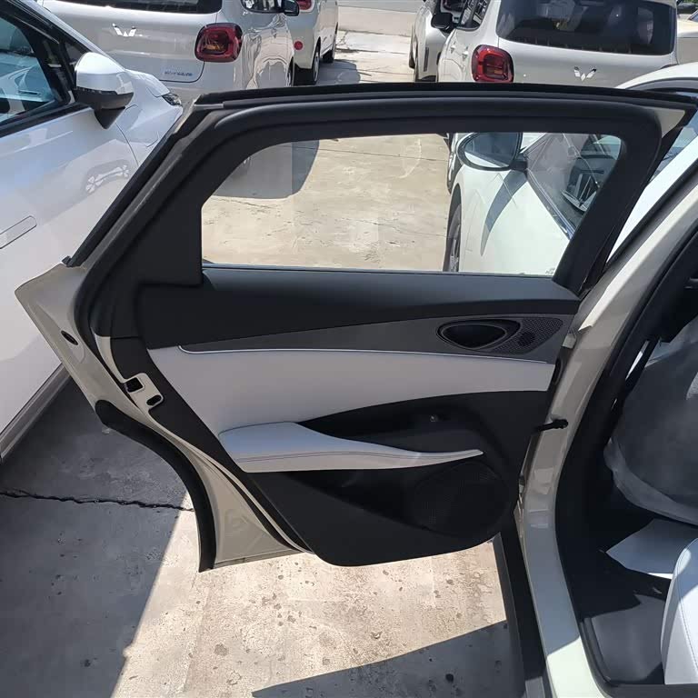 Haibao 06 New Energy 2024 DM-i 80KM Luxury Edition Haibao 06 New Energy 2024 DM-i 80KM Luxury Edition