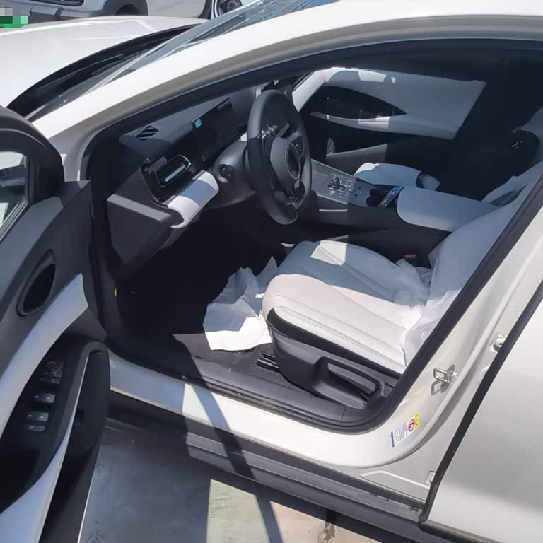Haibao 06 New Energy 2024 DM-i 80KM Luxury Edition Haibao 06 New Energy 2024 DM-i 80KM Luxury Edition