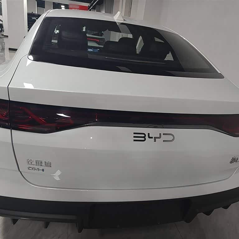 Qin L 2024 DM-i 80KM Leading Edition Qin L 2024 DM-i 80KM Leading Edition