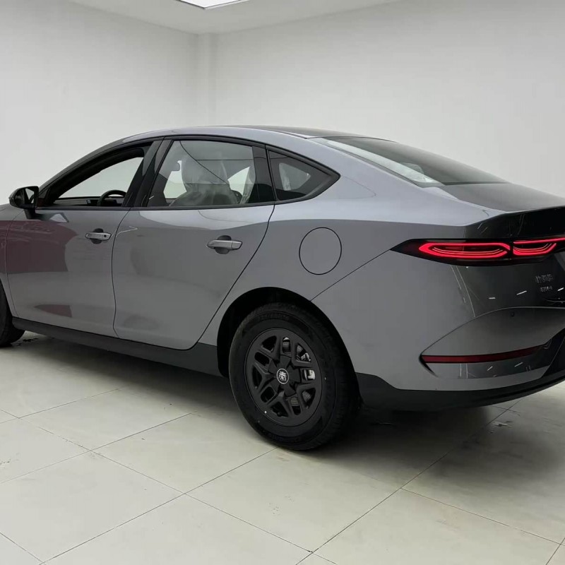 Qin PLUS 2025 DM-i Intelligent Driving Edition 55KM Leading Edition Qin PLUS 2025 DM-i Intelligent Driving Edition 55KM Leading Edition
