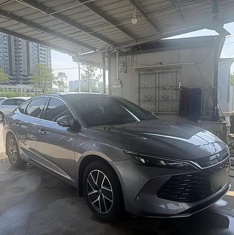 Qin L 2024 DM-i 120KM Beyond Edition Qin L 2024 DM-i 120KM Beyond Edition