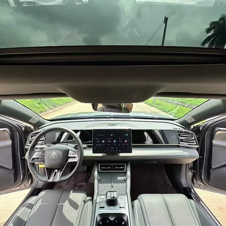 Qin L 2024 DM-i 120KM Beyond Edition Qin L 2024 DM-i 120KM Beyond Edition
