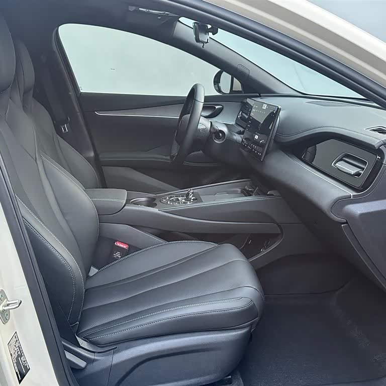 Haibao 06 New Energy 2025 DM-i Intelligent Driving Edition 80KM Premium Edition Haibao 06 New Energy 2025 DM-i Intelligent Driving Edition 80KM Premium Edition