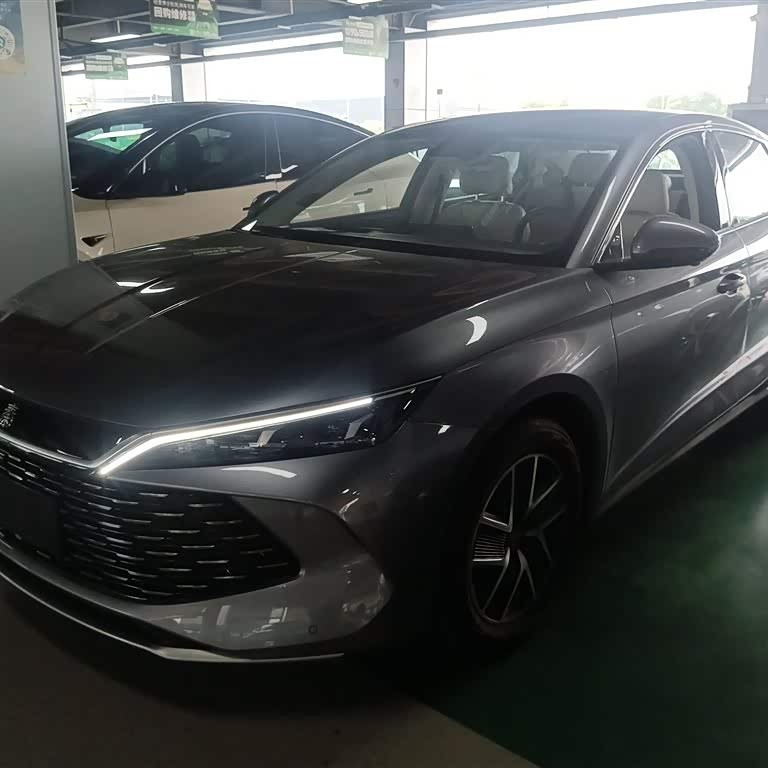 Qin L 2024 DM-i 120KM Beyond Edition Qin L 2024 DM-i 120KM Beyond Edition