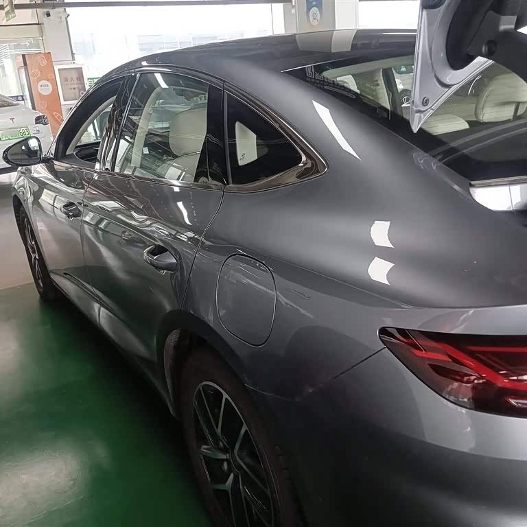 Qin L 2024 DM-i 120KM Beyond Edition Qin L 2024 DM-i 120KM Beyond Edition
