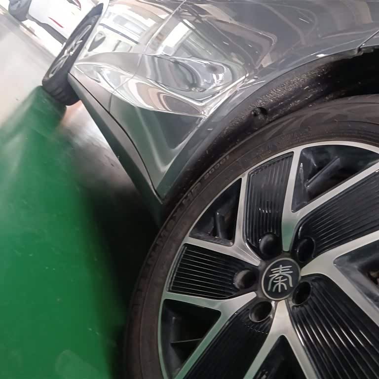 Qin L 2024 DM-i 120KM Beyond Edition Qin L 2024 DM-i 120KM Beyond Edition
