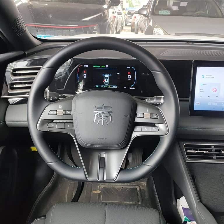 Qin L 2024 DM-i 80KM Leading Edition Qin L 2024 DM-i 80KM Leading Edition