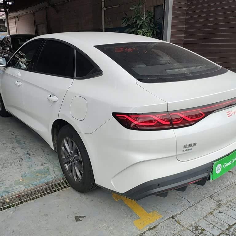 Qin L 2024 DM-i 80KM Leading Edition Qin L 2024 DM-i 80KM Leading Edition