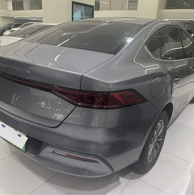 Qin PLUS 2024 Honor Edition DM-i 55KM Leading Edition Qin PLUS 2024 Honor Edition DM-i 55KM Leading Edition