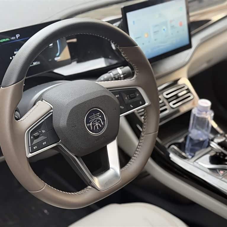 Qin PLUS 2024 Honor Edition DM-i 55KM Leading Edition Qin PLUS 2024 Honor Edition DM-i 55KM Leading Edition