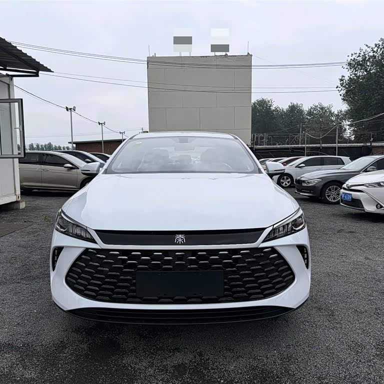 Qin PLUS 2025 DM-i Intelligent Driving Edition 55KM Leading Edition Qin PLUS 2025 DM-i Intelligent Driving Edition 55KM Leading Edition