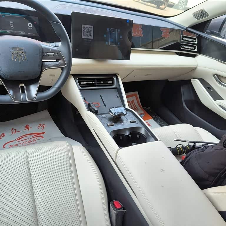 Qin L 2024 DM-i 120KM Leading Edition Qin L 2024 DM-i 120KM Leading Edition