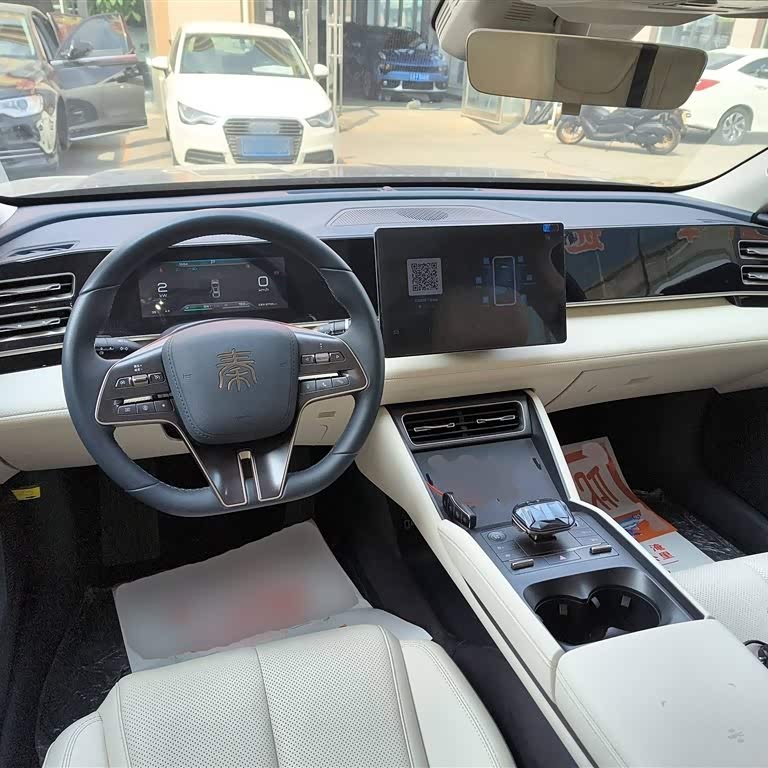 Qin L 2024 DM-i 120KM Leading Edition Qin L 2024 DM-i 120KM Leading Edition