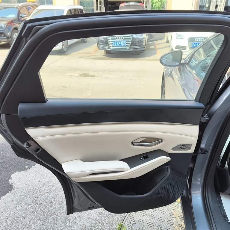 Qin L 2024 DM-i 120KM Leading Edition Qin L 2024 DM-i 120KM Leading Edition
