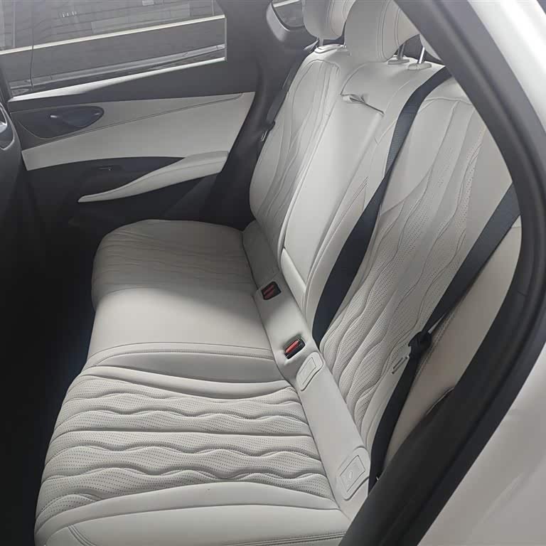 Haibao 06 New Energy 2024 DM-i 120KM Flagship Model Haibao 06 New Energy 2024 DM-i 120KM Flagship Model