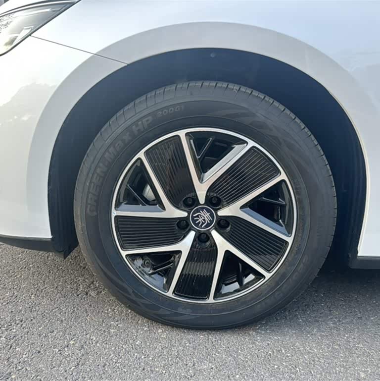 Qin L 2024 DM-i 120KM Leading Edition Qin L 2024 DM-i 120KM Leading Edition
