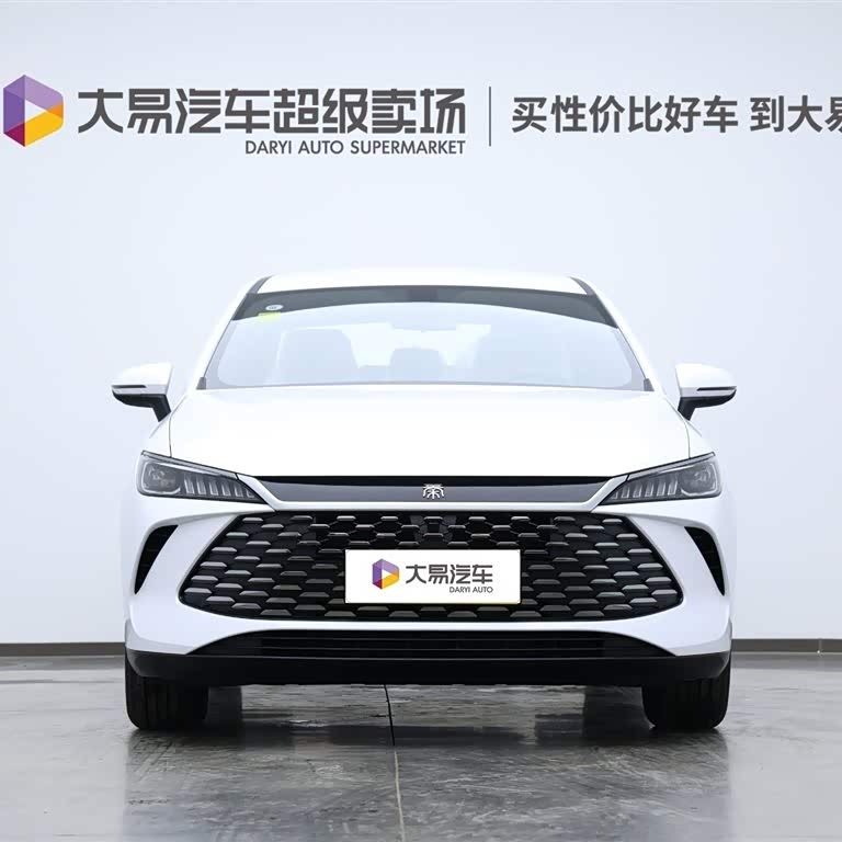 Qin PLUS 2025 DM-i Intelligent Driving Edition 55KM Leading Edition Qin PLUS 2025 DM-i Intelligent Driving Edition 55KM Leading Edition