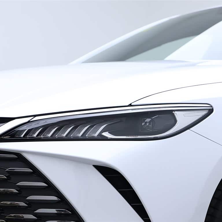 Qin PLUS 2025 DM-i Intelligent Driving Edition 55KM Leading Edition Qin PLUS 2025 DM-i Intelligent Driving Edition 55KM Leading Edition
