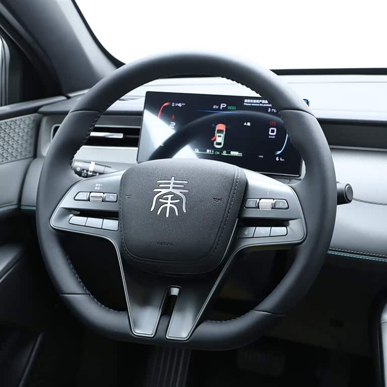Qin PLUS 2025 DM-i Intelligent Driving Edition 55KM Leading Edition Qin PLUS 2025 DM-i Intelligent Driving Edition 55KM Leading Edition