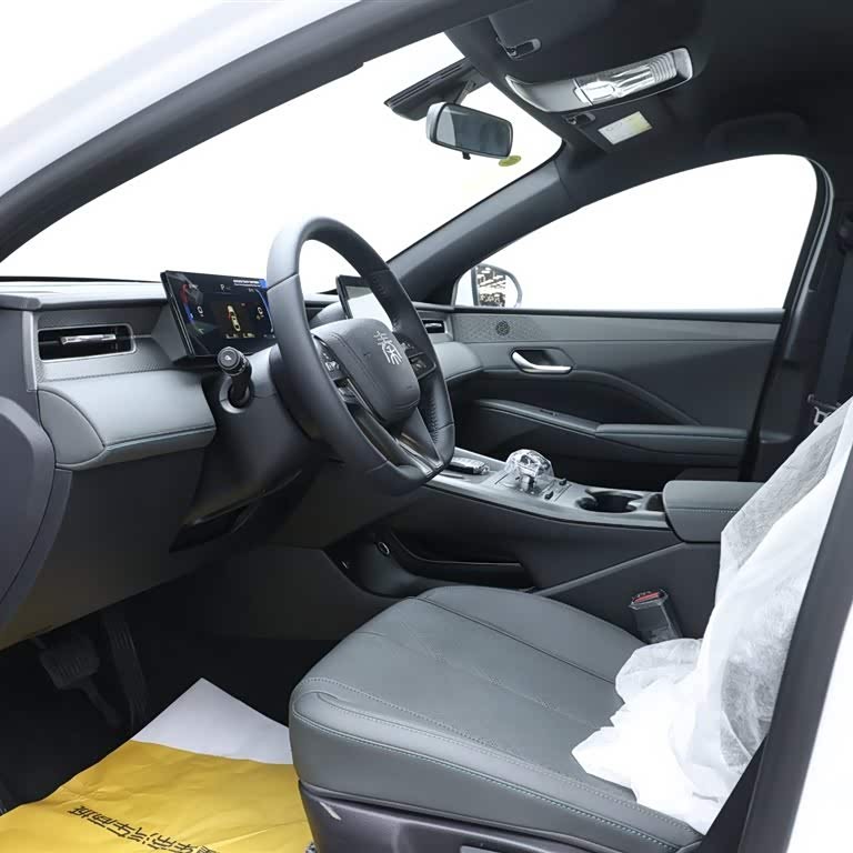 Qin PLUS 2025 DM-i Intelligent Driving Edition 55KM Leading Edition Qin PLUS 2025 DM-i Intelligent Driving Edition 55KM Leading Edition