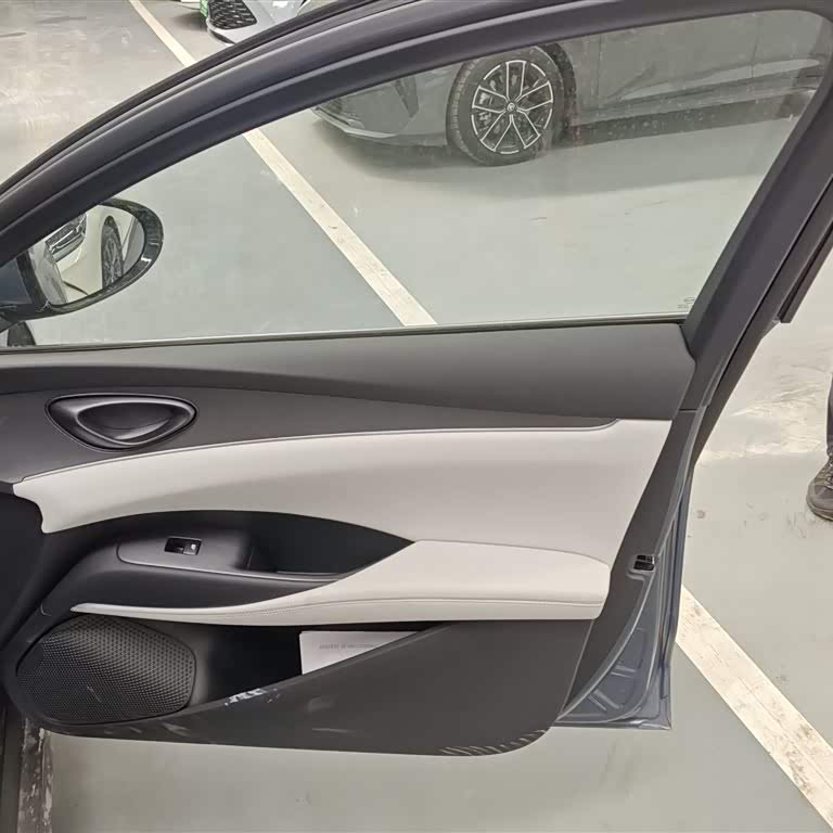 Haibao 06 New Energy 2024 DM-i 120KM Premium Edition Haibao 06 New Energy 2024 DM-i 120KM Premium Edition