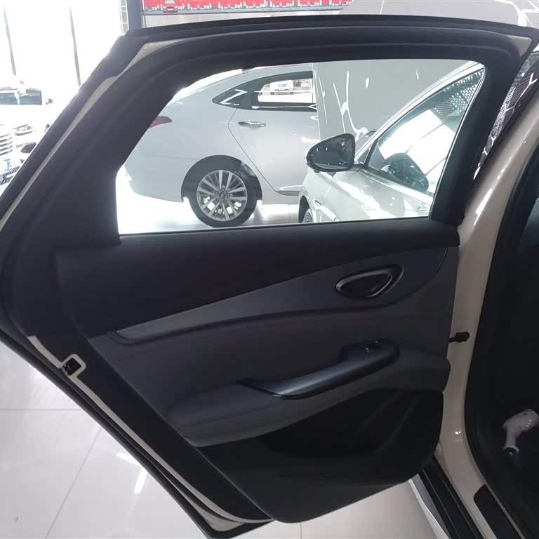 Seal 07 DM-i 2025 DM-i 1.5L 125km Elite Seal 07 DM-i 2025 DM-i 1.5L 125km Elite