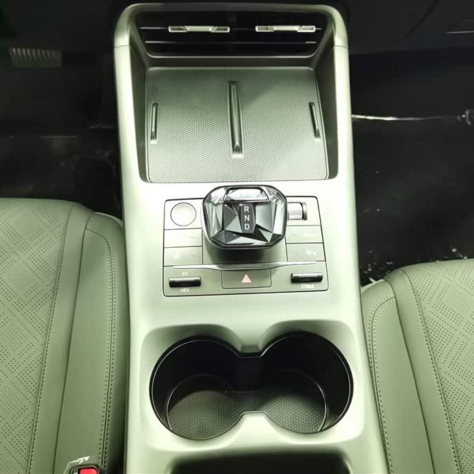Qin PLUS 2025 DM-i Intelligent Driving Edition 55KM Leading Edition Qin PLUS 2025 DM-i Intelligent Driving Edition 55KM Leading Edition