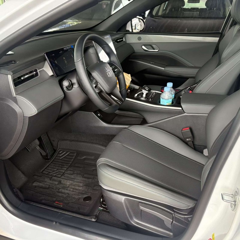 Qin PLUS 2025 DM-i Intelligent Driving Edition 55KM Leading Edition Qin PLUS 2025 DM-i Intelligent Driving Edition 55KM Leading Edition